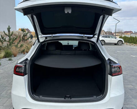 Белый Тесла Model Y, объемом двигателя 0 л и пробегом 24 тыс. км за 32000 $, фото 7 на Automoto.ua