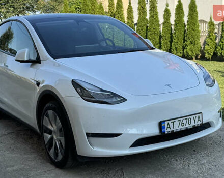 Белый Тесла Model Y, объемом двигателя 0 л и пробегом 35 тыс. км за 33000 $, фото 2 на Automoto.ua
