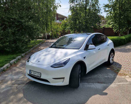 Тесла Model Y 2023 в Ровно на Automoto.ua Белый Тесла Model Y, объемом двигателя 0 л и пробегом 3 тыс. км за 32000 $, фото 17 на Automoto.ua