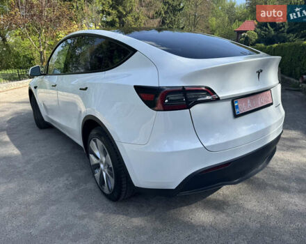 Белый Тесла Model Y, объемом двигателя 0 л и пробегом 24 тыс. км за 32500 $, фото 13 на Automoto.ua