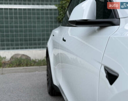 Белый Тесла Model Y, объемом двигателя 0 л и пробегом 18 тыс. км за 29600 $, фото 36 на Automoto.ua