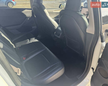 Белый Тесла Model Y, объемом двигателя 0 л и пробегом 76 тыс. км за 33000 $, фото 9 на Automoto.ua