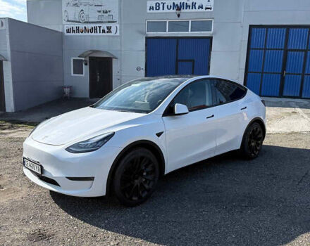 Білий Тесла Model Y, об'ємом двигуна 0 л та пробігом 23 тис. км за 28500 $, фото 2 на Automoto.ua