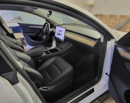 Белый Тесла Model Y, объемом двигателя 0 л и пробегом 56 тыс. км за 26500 $, фото 19 на Automoto.ua