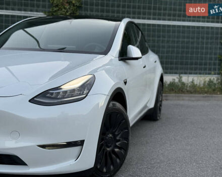 Белый Тесла Model Y, объемом двигателя 0 л и пробегом 18 тыс. км за 29600 $, фото 2 на Automoto.ua