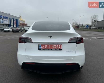 Белый Тесла Model Y, объемом двигателя 0 л и пробегом 59 тыс. км за 31490 $, фото 5 на Automoto.ua