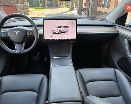 Белый Тесла Model Y, объемом двигателя 0 л и пробегом 35 тыс. км за 33000 $, фото 9 на Automoto.ua