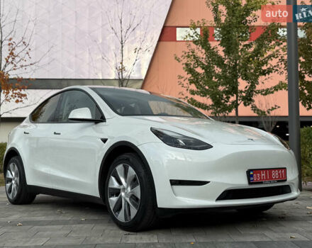 Белый Тесла Model Y, объемом двигателя 0 л и пробегом 25 тыс. км за 32500 $, фото 1 на Automoto.ua