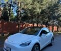 Белый Тесла Model Y, объемом двигателя 0 л и пробегом 75 тыс. км за 27999 $, фото 1 на Automoto.ua