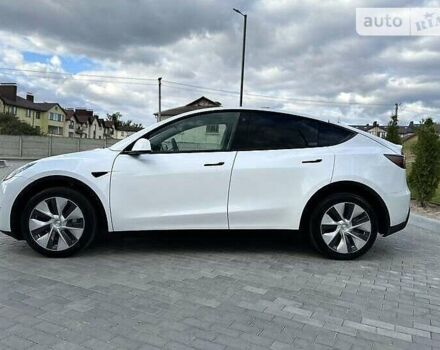 Білий Тесла Model Y, об'ємом двигуна 0 л та пробігом 15 тис. км за 31100 $, фото 8 на Automoto.ua