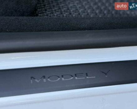 Белый Тесла Model Y, объемом двигателя 0 л и пробегом 45 тыс. км за 29990 $, фото 25 на Automoto.ua
