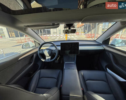 Белый Тесла Model Y, объемом двигателя 0 л и пробегом 35 тыс. км за 33777 $, фото 31 на Automoto.ua