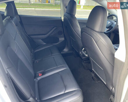 Белый Тесла Model Y, объемом двигателя 0 л и пробегом 43 тыс. км за 29500 $, фото 13 на Automoto.ua