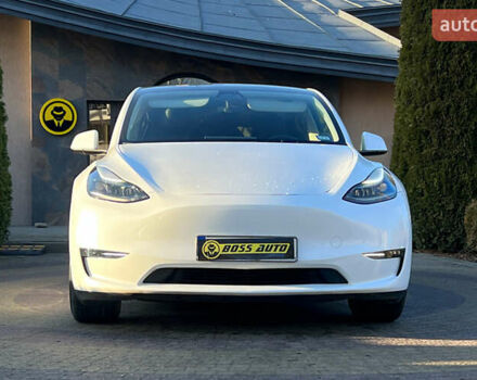 Білий Тесла Model Y, об'ємом двигуна 0 л та пробігом 73 тис. км за 27750 $, фото 1 на Automoto.ua