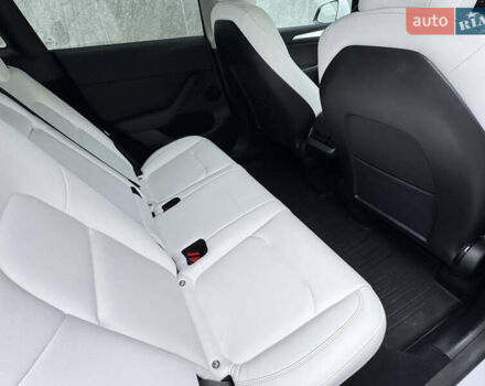 Белый Тесла Model Y, объемом двигателя 0 л и пробегом 41 тыс. км за 25500 $, фото 11 на Automoto.ua