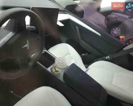 Белый Тесла Model Y, объемом двигателя 0 л и пробегом 1 тыс. км за 23000 $, фото 7 на Automoto.ua