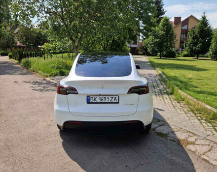 Тесла Model Y 2023 в Ровно на Automoto.ua Белый Тесла Model Y, объемом двигателя 0 л и пробегом 3 тыс. км за 32000 $, фото 15 на Automoto.ua
