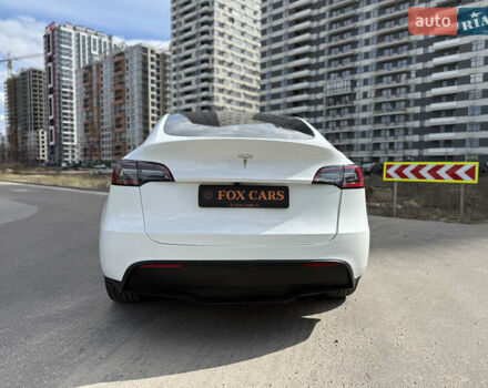 Белый Тесла Model Y, объемом двигателя 0 л и пробегом 17 тыс. км за 25999 $, фото 4 на Automoto.ua
