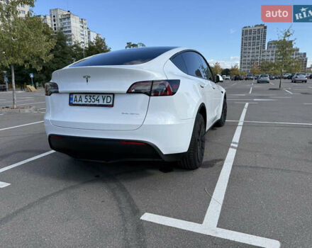 Тесла Model Y 2023 в Киеве на Automoto.ua Белый Тесла Model Y, объемом двигателя 0 л и пробегом 70 тыс. км за 31000 $, фото 7 на Automoto.ua