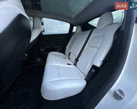 Белый Тесла Model Y, объемом двигателя 0 л и пробегом 25 тыс. км за 28900 $, фото 22 на Automoto.ua