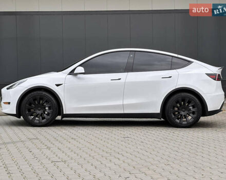 Белый Тесла Model Y, объемом двигателя 0 л и пробегом 41 тыс. км за 29900 $, фото 15 на Automoto.ua