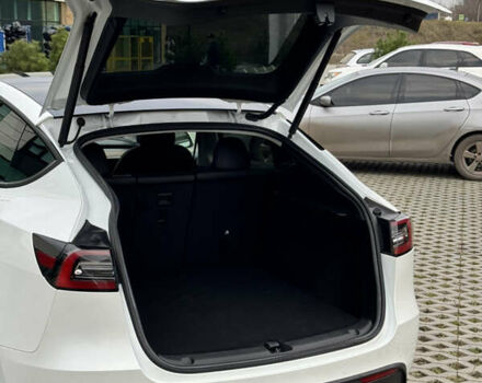 Белый Тесла Model Y, объемом двигателя 0 л и пробегом 45 тыс. км за 29900 $, фото 15 на Automoto.ua