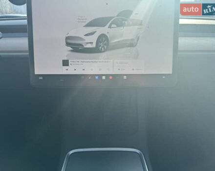 Белый Тесла Model Y, объемом двигателя 0 л и пробегом 76 тыс. км за 33000 $, фото 13 на Automoto.ua