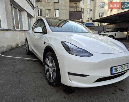 Білий Тесла Model Y, об'ємом двигуна 0 л та пробігом 67 тис. км за 25500 $, фото 5 на Automoto.ua