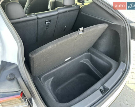 Белый Тесла Model Y, объемом двигателя 0 л и пробегом 18 тыс. км за 27300 $, фото 5 на Automoto.ua