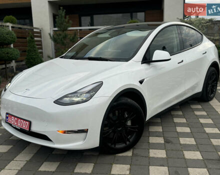 Белый Тесла Model Y, объемом двигателя 0 л и пробегом 29 тыс. км за 29900 $, фото 10 на Automoto.ua