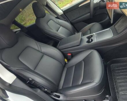 Белый Тесла Model Y, объемом двигателя 0 л и пробегом 39 тыс. км за 26800 $, фото 17 на Automoto.ua