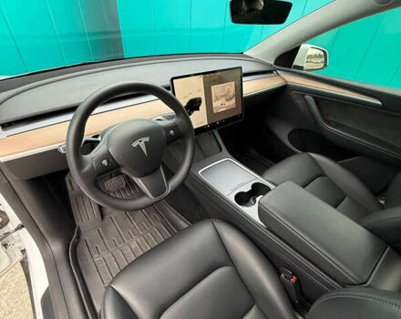 Білий Тесла Model Y, об'ємом двигуна 0 л та пробігом 47 тис. км за 32500 $, фото 19 на Automoto.ua