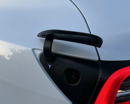 Тесла Model Y 2023 в Шаргороде на Automoto.ua Белый Тесла Model Y, объемом двигателя 0 л и пробегом 81 тыс. км за 31900 $, фото 22 на Automoto.ua