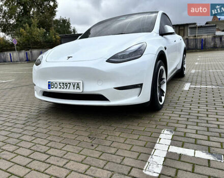 Білий Тесла Model Y, об'ємом двигуна 0 л та пробігом 45 тис. км за 27500 $, фото 3 на Automoto.ua