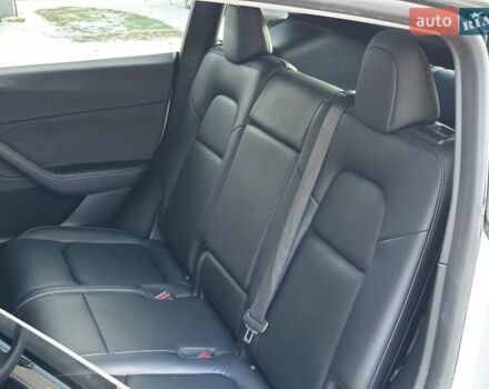 Білий Тесла Model Y, об'ємом двигуна 0 л та пробігом 36 тис. км за 30999 $, фото 13 на Automoto.ua