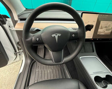Білий Тесла Model Y, об'ємом двигуна 0 л та пробігом 47 тис. км за 32500 $, фото 20 на Automoto.ua
