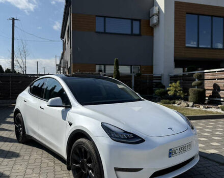 Белый Тесла Model Y, объемом двигателя 0 л и пробегом 32 тыс. км за 28200 $, фото 17 на Automoto.ua