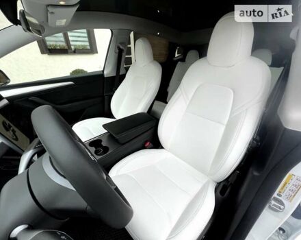 Белый Тесла Model Y, объемом двигателя 0 л и пробегом 25 тыс. км за 42500 $, фото 18 на Automoto.ua