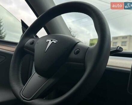 Белый Тесла Model Y, объемом двигателя 0 л и пробегом 42 тыс. км за 26999 $, фото 21 на Automoto.ua