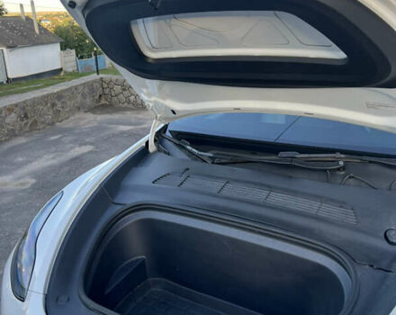 Тесла Model Y 2023 в Шаргороде на Automoto.ua Белый Тесла Model Y, объемом двигателя 0 л и пробегом 81 тыс. км за 31900 $, фото 25 на Automoto.ua