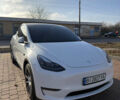Белый Тесла Model Y, объемом двигателя 0 л и пробегом 29 тыс. км за 29500 $, фото 1 на Automoto.ua