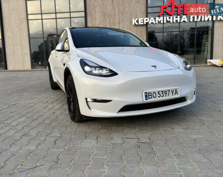 Белый Тесла Model Y, объемом двигателя 0 л и пробегом 40 тыс. км за 28000 $, фото 2 на Automoto.ua