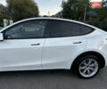 Білий Тесла Model Y, об'ємом двигуна 0 л та пробігом 42 тис. км за 29500 $, фото 2 на Automoto.ua