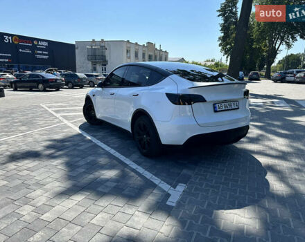 Белый Тесла Model Y, объемом двигателя 0 л и пробегом 18 тыс. км за 27300 $, фото 2 на Automoto.ua