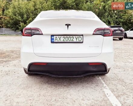 Белый Тесла Model Y, объемом двигателя 0 л и пробегом 28 тыс. км за 26999 $, фото 6 на Automoto.ua