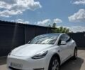 Белый Тесла Model Y, объемом двигателя 0 л и пробегом 61 тыс. км за 27000 $, фото 1 на Automoto.ua
