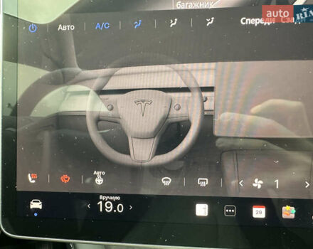 Белый Тесла Model Y, объемом двигателя 0 л и пробегом 41 тыс. км за 29900 $, фото 32 на Automoto.ua