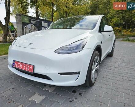 Тесла Model Y 2023 в Тернополе на Automoto.ua Белый Тесла Model Y, объемом двигателя 0 л и пробегом 36 тыс. км за 28000 $, фото 1 на Automoto.ua