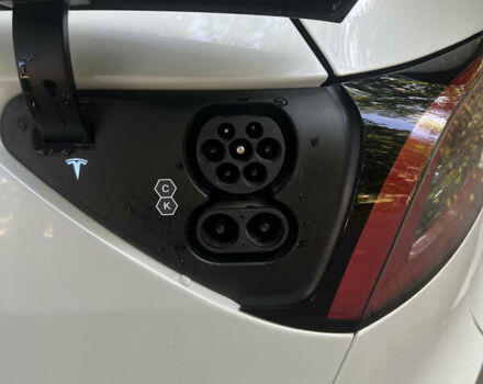 Белый Тесла Model Y, объемом двигателя 0 л и пробегом 25 тыс. км за 42500 $, фото 22 на Automoto.ua