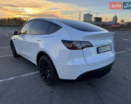 Білий Тесла Model Y, об'ємом двигуна 0 л та пробігом 48 тис. км за 28000 $, фото 5 на Automoto.ua